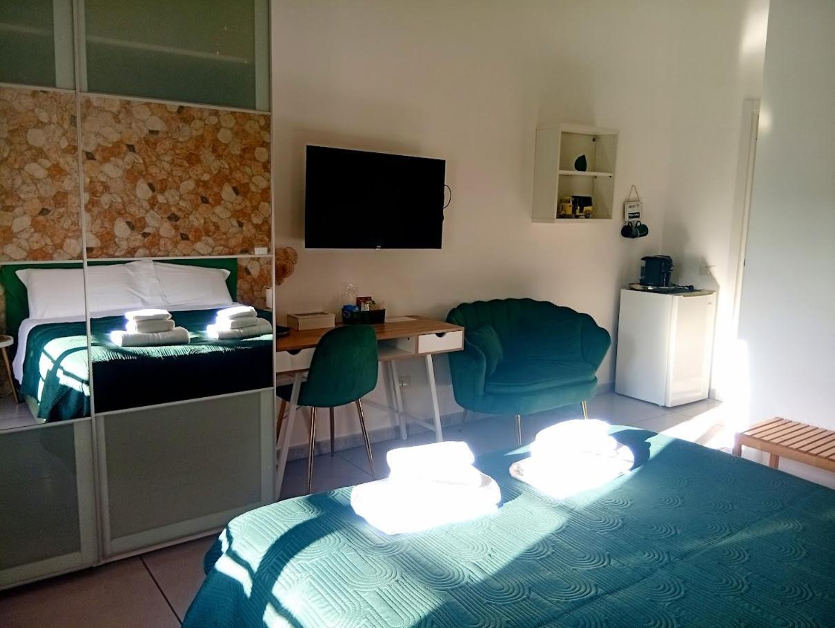나폴리 Megaride Santa Lucia B&B 외부 사진
