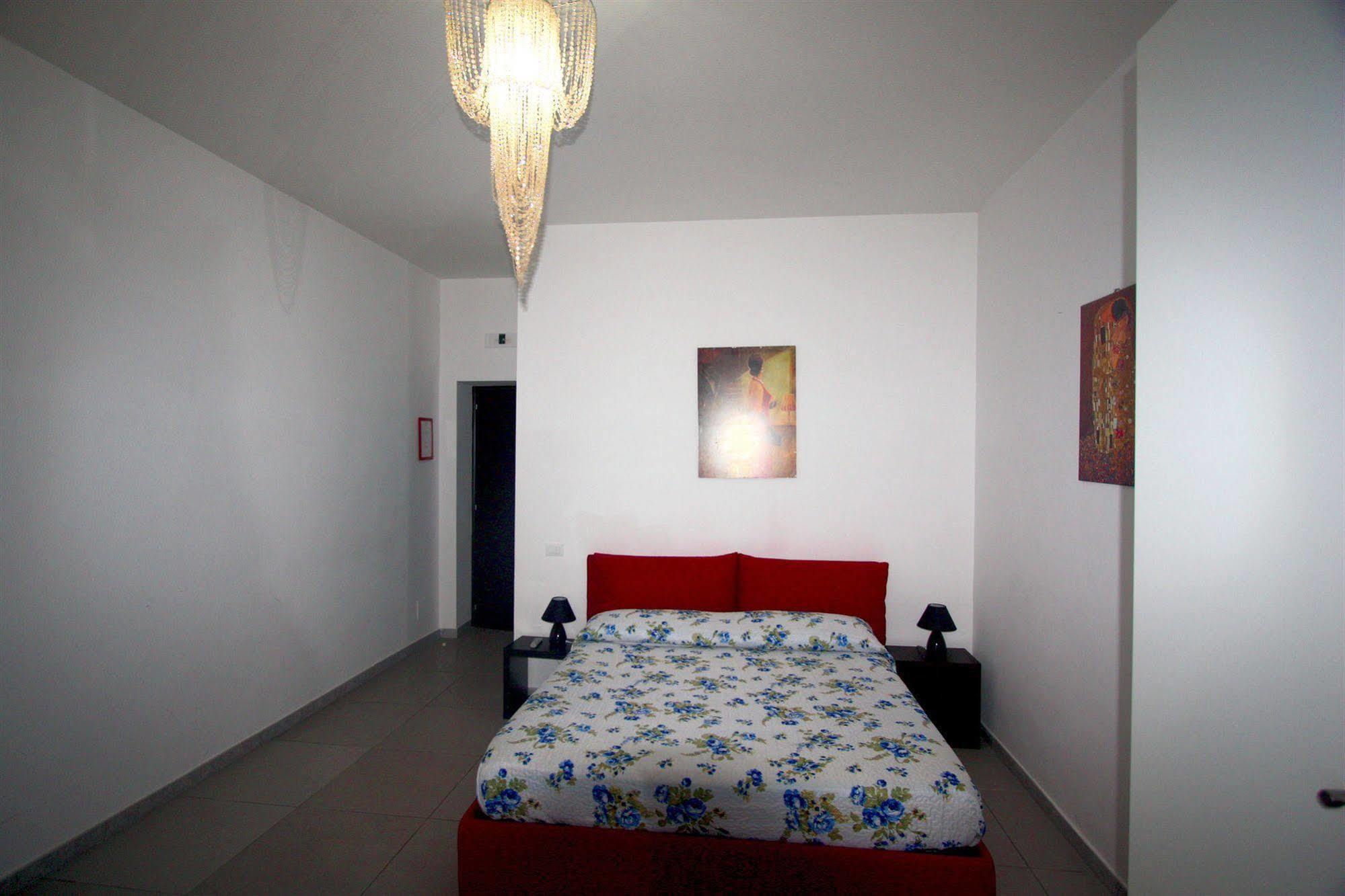 나폴리 Megaride Santa Lucia B&B 외부 사진